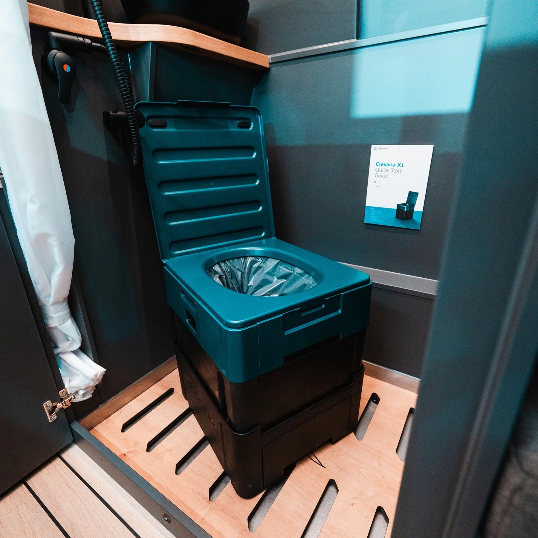 Clesana X1 Portable Waterless Toilet